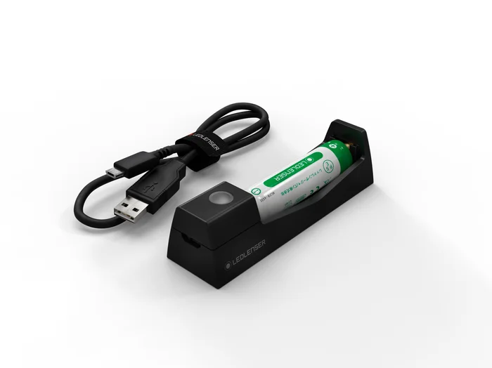 Charging station and 14500 li-ion rechargeable battery