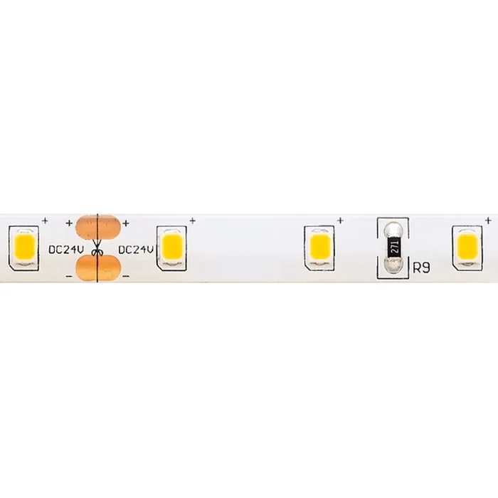 LED Streifen ESSENTIAL, 5m, 3W/m, 2700K, IP54