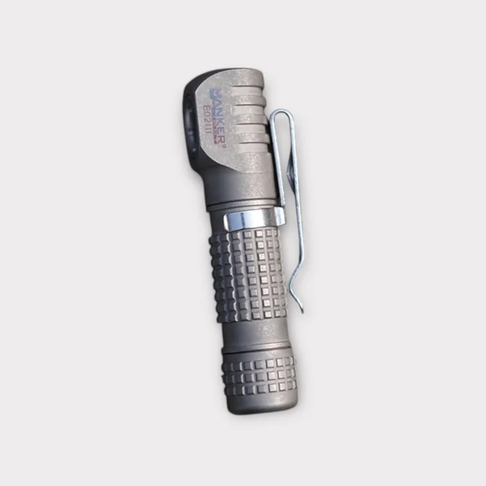 Manker E02 III TI stonewashed 10440 / AAA-Stirnlampe bis 560 Lumen Winkellampe