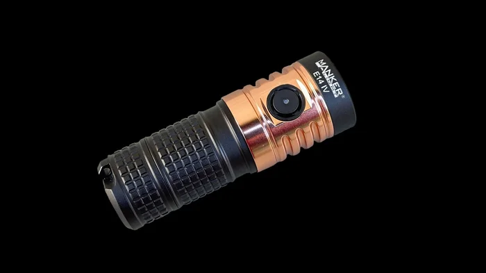 Manker E14 IV CW EDC für 1x 18350er Akku mit 4x Samsung LED und 4000 Lumen