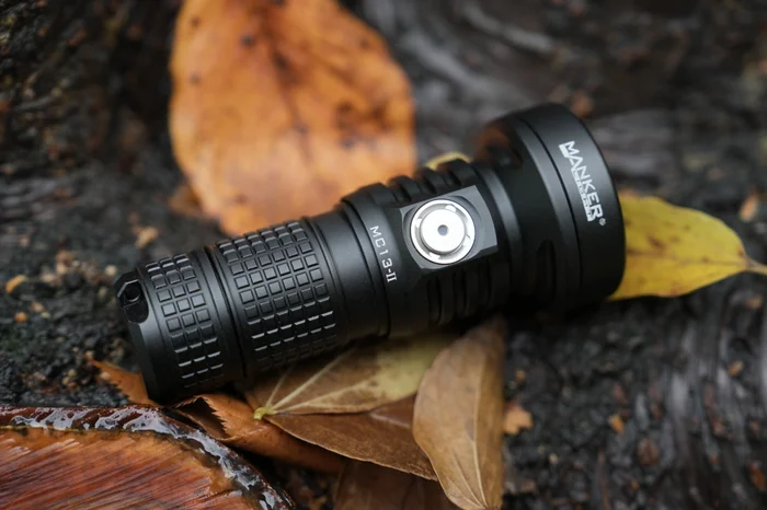 Manker MC13 II SFT40 1800 Lumen mit 18350 Akku und erweiterbar für 18650