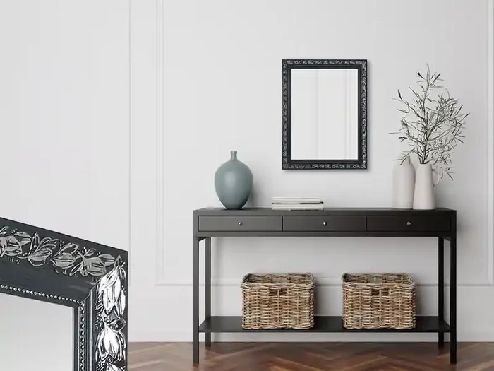 MIRRORS AND MORE Barock Wandspiegel TANJA mit Holzrahmen Schwarz-Silber 55×70 cm Hochwertig
