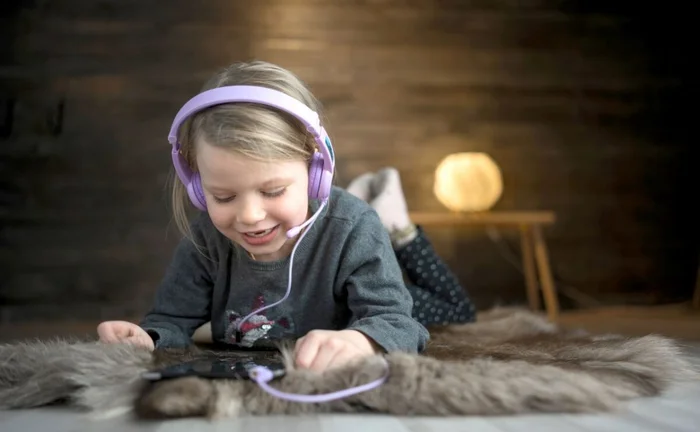 Onanoff Kopfhörer für Kinder / Gaming / Violett