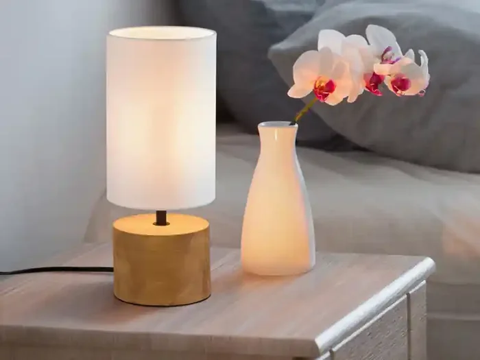 Zertifiziert meineWunschleuchte LED Tischleuchte Holzfuß mit Stoffschirm in Weiß, Höhe 30cm